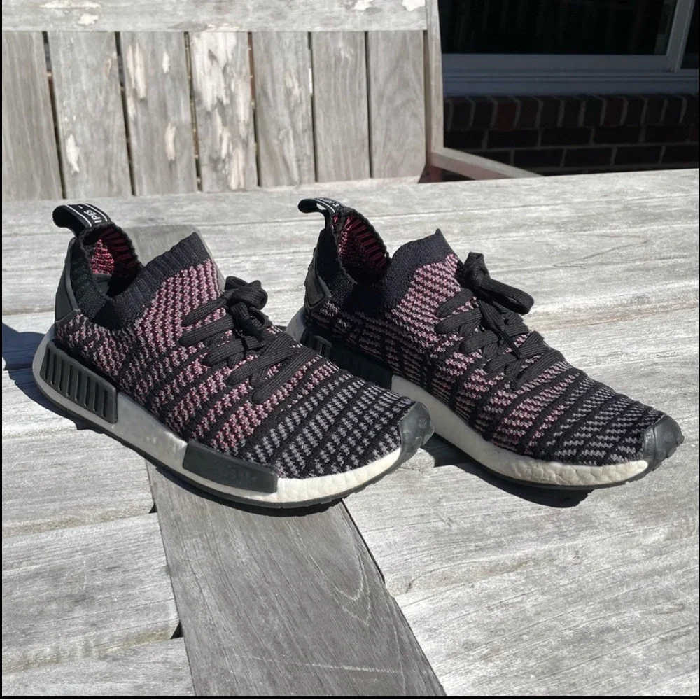 Knit Nike Sneakers Running Shoes - Picture 2 of 10